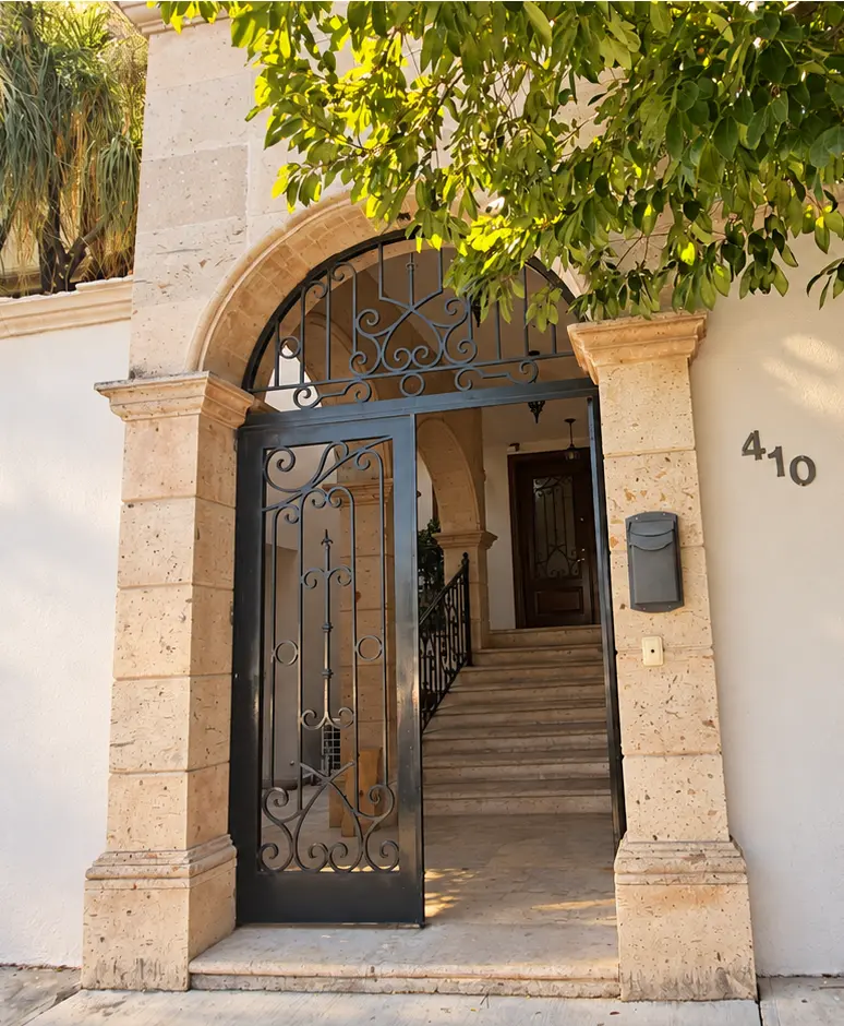 Entrada del consultorio de psicoterapia en Cumbres, Monterrey